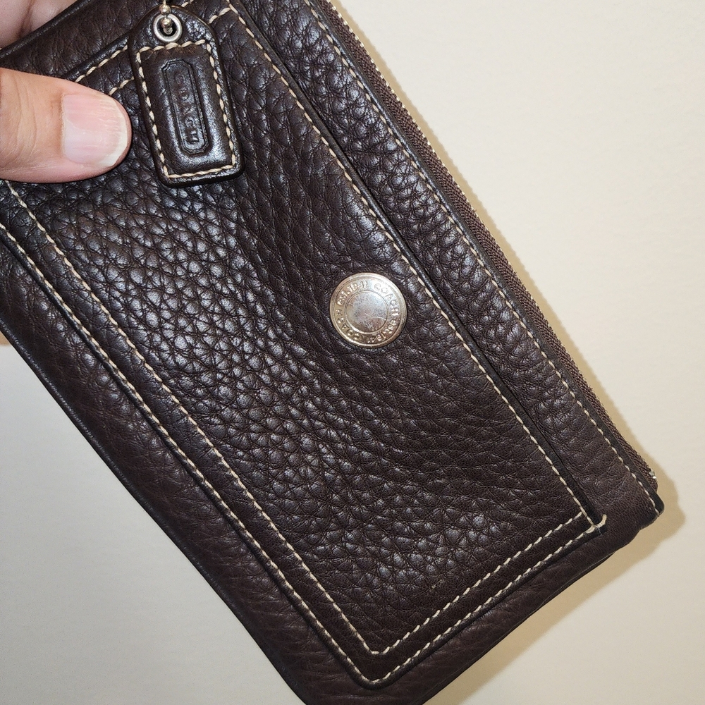 Excellent condition leather coach wristlet